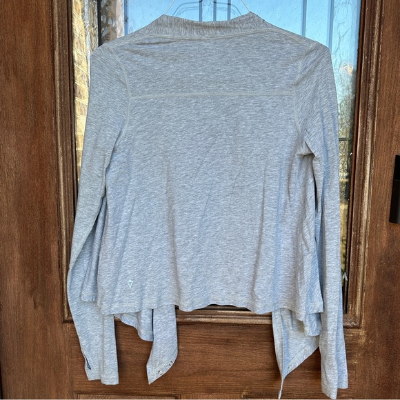 Gray Ivivva wrap top - Picture 2 of 8
